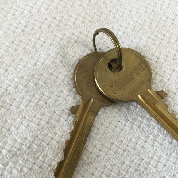 VTG Chateau Lock With 2 Keys - Picture 3 of 10